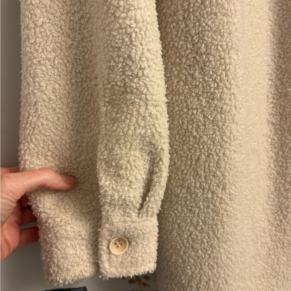 Large PRIV Cream Button-Up Sherpa Jacket​​ - Picture 3 of 8